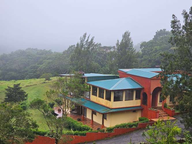 Bella Casa de Lujo en Residencial Zurquí Hills, Heredia - Imagen 19