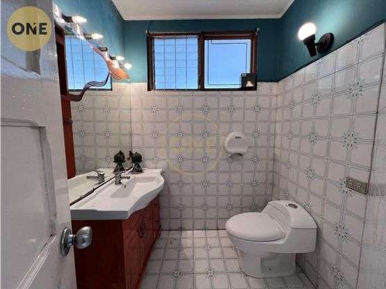 Casa en Rohrmoser con Gran Potencial para Vivir o Invertir - Imagen 5
