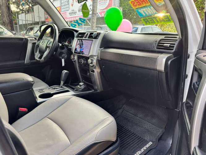 TOYOTA 4RUNNER SR5-2017-AUTO-SHIFT TRONIC-7 PSJ-