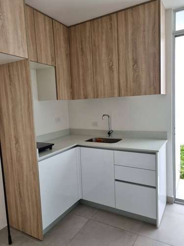  Alquiler en Condominio Vistas Santa Ana - Casa con Patio Privado