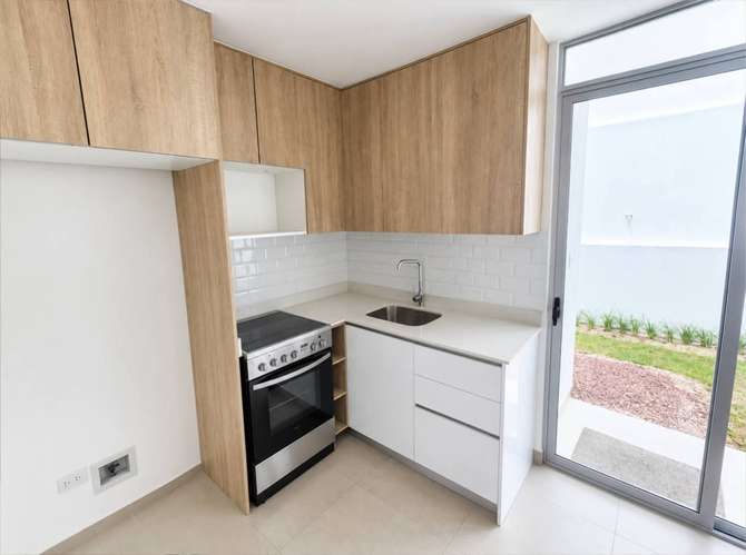 Casa en Vistas Santa Ana - Alquiler en Condominnio - Imagen 5