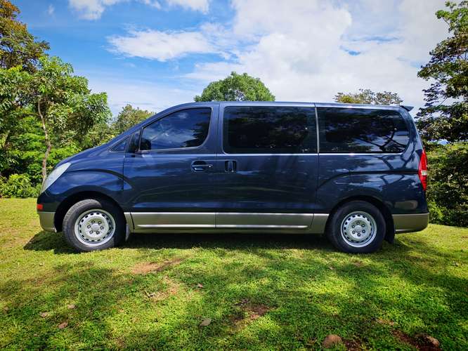  HYUNDAI H-1 2016 DIÉSEL – 10 PASAJEROS Precio: 8.900.000 Se vende Hyundai H-1 año 2016, cómoda y en excelente estado