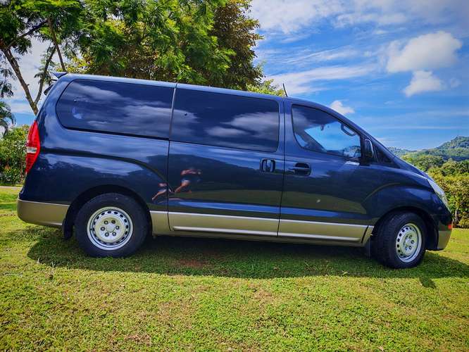  HYUNDAI H-1 2016 DIÉSEL – 10 PASAJEROS Precio: 8.900.000 Se vende Hyundai H-1 año 2016, cómoda y en excelente estado