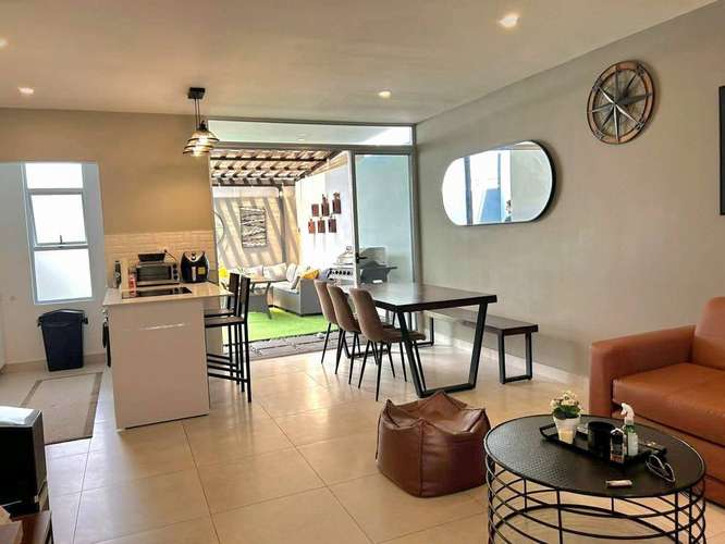 Casa con A/C en Condominio Vistas Santa Ana - Alquiler con Terraza y Amenidades - Imagen 3