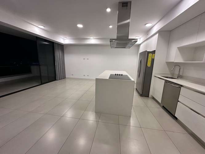 SE ALQUILA AMPLIO APARTAMENTO EN NUNCIATURA CON VISTA AL PARQUE - Imagen 9