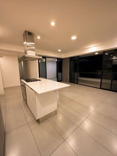 SE ALQUILA AMPLIO APARTAMENTO EN NUNCIATURA CON VISTA AL PARQUE - Imagen 4