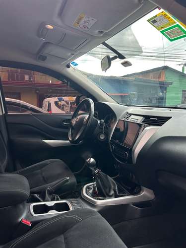 Frontier 4x4 excelente estado 2019 - Imagen 7