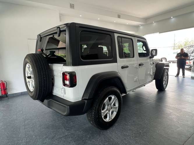 2019 Jeep Wrangler - Imagen 7