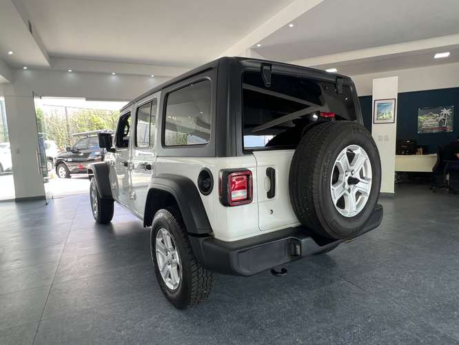 2019 Jeep Wrangler - Imagen 4
