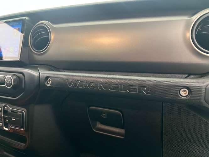 2019 Jeep Wrangler - Imagen 13
