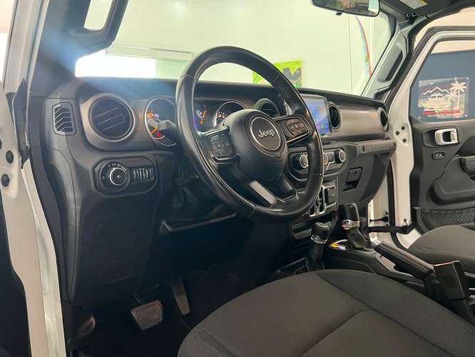 2019 Jeep Wrangler - Imagen 20
