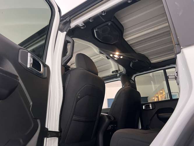 2019 Jeep Wrangler - Imagen 19