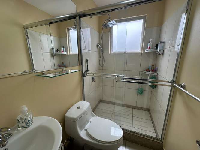 Casa esquinera de 3 dormitorios en Barlovento con piscina y seguridad 24 horas - Imagen 16