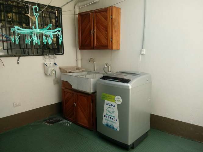 Vendo casa en San Francisco de Heredia, cerca al Mall Oxigeno. casa es de 1 piso con 5 habitaciones, 2 baños