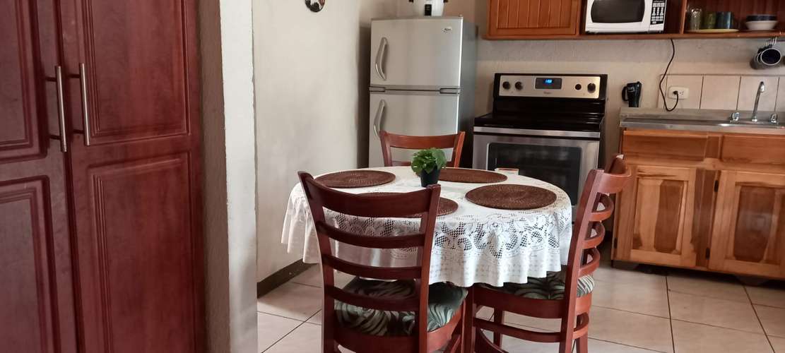 Vendo casa en San Francisco de Heredia, cerca al Mall Oxigeno. casa es de 1 piso con 5 habitaciones, 2 baños