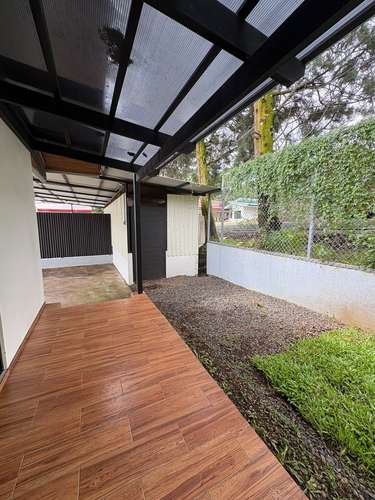 Casa moderna en San Isidro de Grecia con gran terreno y vistas naturales. - Imagen 9