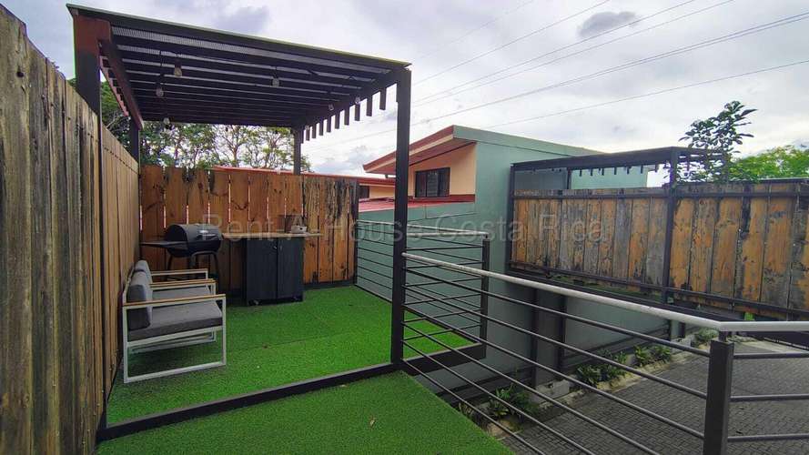 Venta de Casa Moderna en Sabanilla - Imagen 7