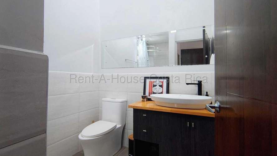 Venta de Casa Moderna en Sabanilla - Imagen 17