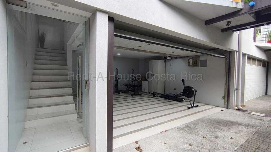 Venta de Casa Moderna en Sabanilla - Imagen 6