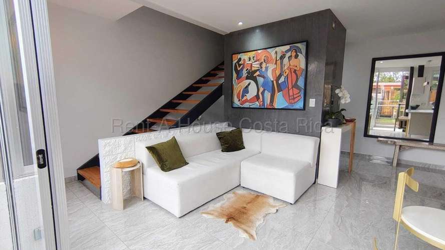 Venta de Casa Moderna en Sabanilla - Imagen 10