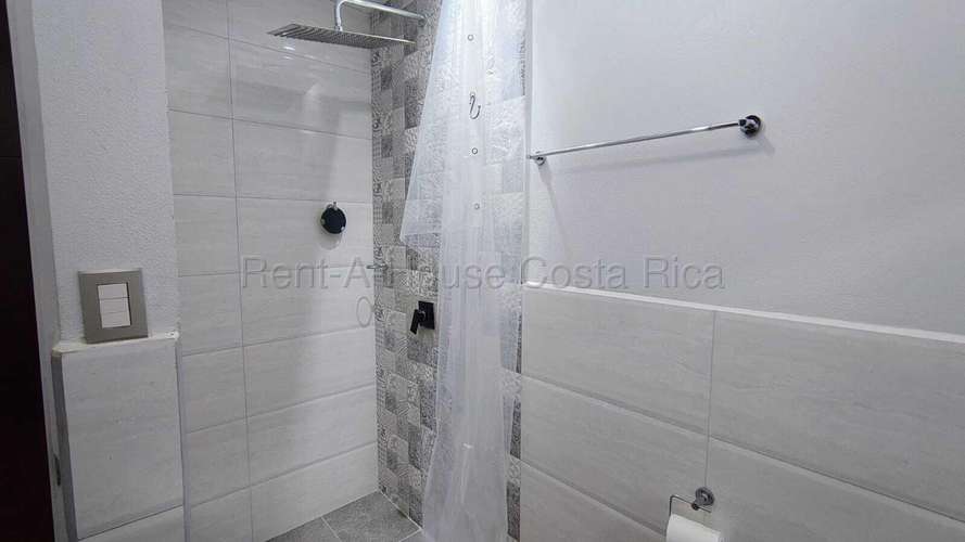 Venta de Casa Moderna en Sabanilla - Imagen 16