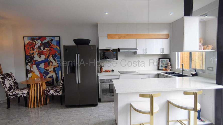 Venta de Casa Moderna en Sabanilla - Imagen 11