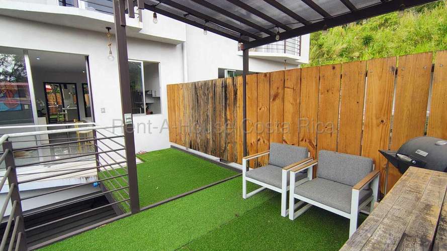 Venta de Casa Moderna en Sabanilla - Imagen 8