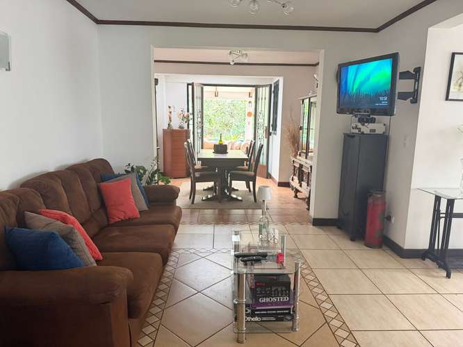 Vendo Casa en San Pablo, Heredia. Residencial Las Flores, muy amplia en construcción y zonas verdes - Imagen 6