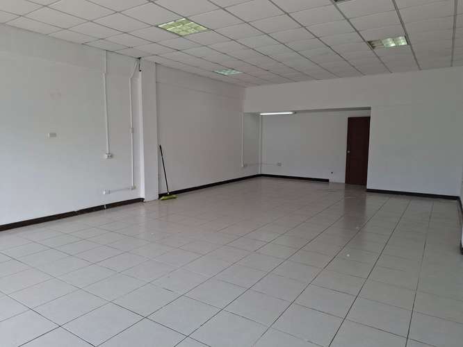 Local 66 m2 en Centro Comercial en San Pedro - Imagen 18