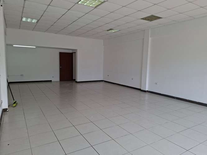 Local 66 m2 en Centro Comercial en San Pedro - Imagen 8
