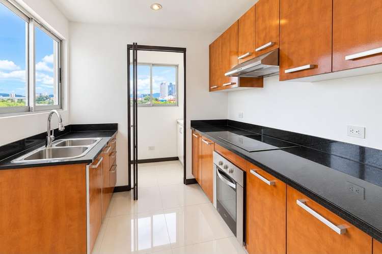 Lindo apartamento con vista en Condado del Parque - Imagen 6