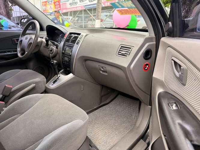 HYUNDAI-TUCSON GLS-2009-AUTO-SHIFT TRONIC-4X2-5.675.000 - Imagen 7