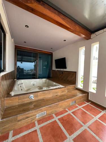 Casa venta en Punta Leona, Altos de Leona Mar, con vista al mar, hermosa terraza, recién remodela, totalmente amueblada - Imagen 10