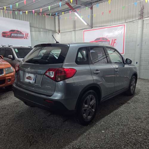 SUZUKI VITARA GLX Z 2017 AUTOMATICO 4X4 TECHO PANORAMICO ASIENTO DE CUERO - Imagen 9