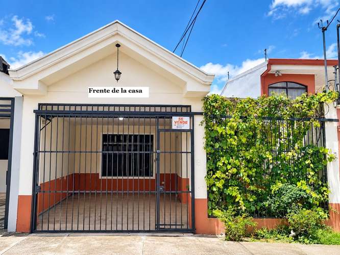 Hermosa, segura y casa con patio cerca del TEC en Cartago, Pricesmart