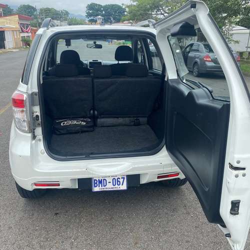 TOYOTA RUSH 2017 AUTOMATICO 4X4 MOTOR 1500 CC PAQUETE ELECTRICO - Imagen 10