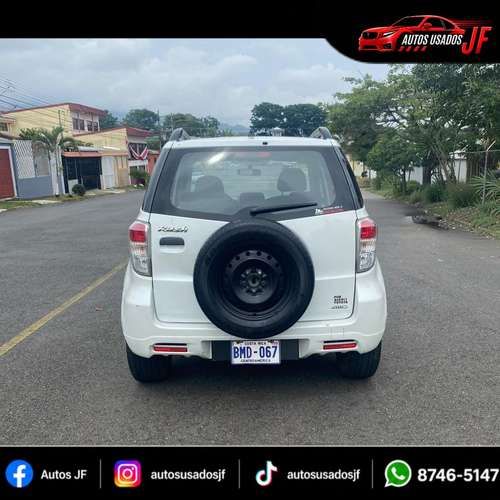 TOYOTA RUSH 2017 AUTOMATICO 4X4 MOTOR 1500 CC PAQUETE ELECTRICO - Imagen 4