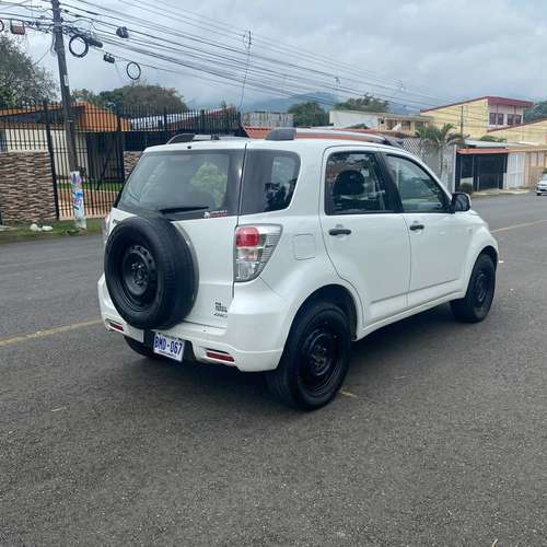 TOYOTA RUSH 2017 AUTOMATICO 4X4 MOTOR 1500 CC PAQUETE ELECTRICO - Imagen 9