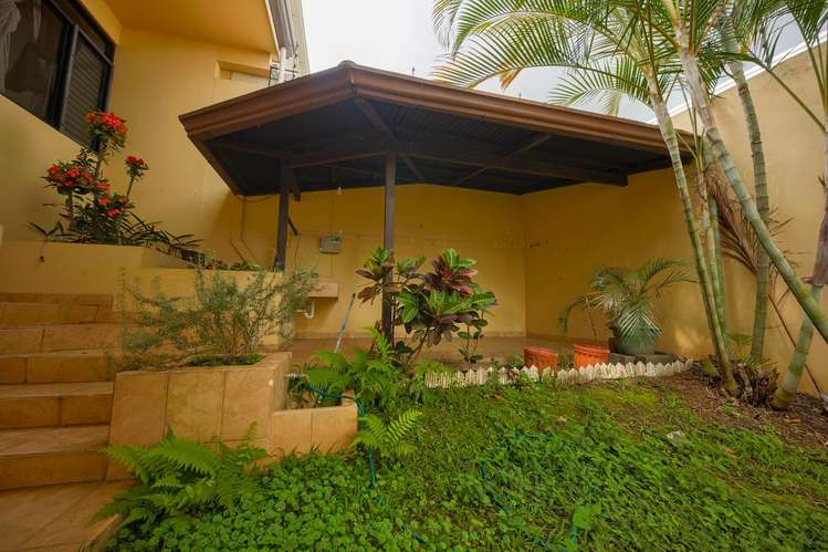 Venta de casa en Escazu con 4 habitaciones en el primer nivel - Imagen 9