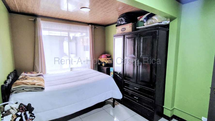 CASA EN VENTA EN MORAVIA, LA TRINIDAD | 3 HABITACIONES, TERRAZA Y ESPACIOS AMPLIOS. HABITACIÓN PRINCIPAL EN PRIMERA PLAN - Imagen 9