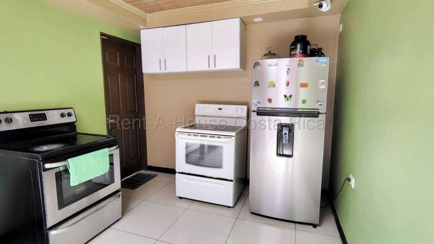 CASA EN VENTA EN MORAVIA, LA TRINIDAD | 3 HABITACIONES, TERRAZA Y ESPACIOS AMPLIOS. HABITACIÓN PRINCIPAL EN PRIMERA PLAN - Imagen 8