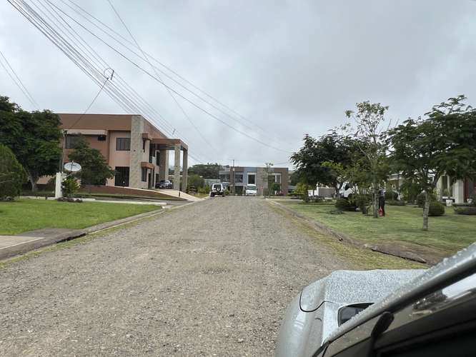 Venta de lote en Condominio Los Lagos, invierta en espacio, privacidad a su gusto  - Imagen 2