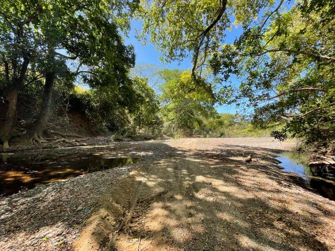 Bella Finca en Marbella de 102,6 hectáreas con río, excelente vista al mar y a las montañas en Santa Cruz, Guanacaste - Imagen 15