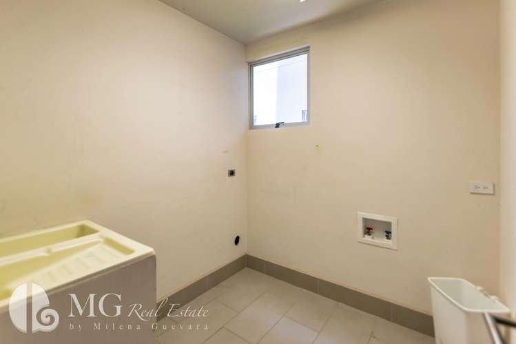 Venta de apartamento con inquilino, San Rafael de Escazú - Imagen 9