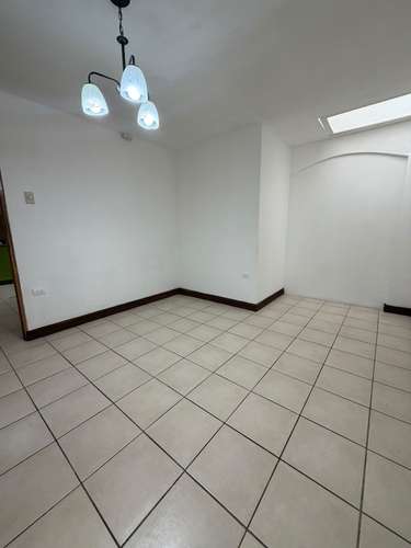 Se alquila casa con uso de suelo mixto en Curridabat  - Imagen 16