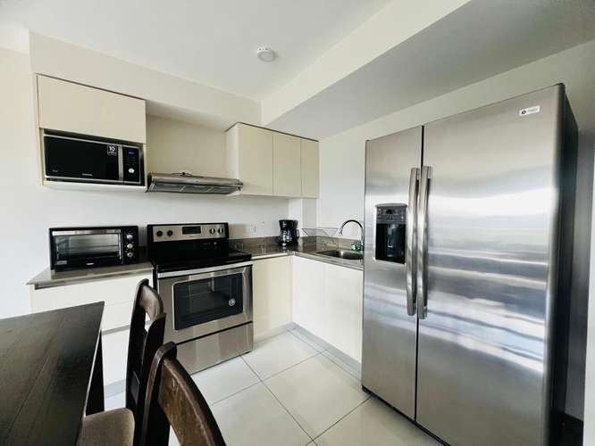 Apartamento Amueblado en Alquiler en La Uruca, 1 Habitación / 1 baño / 1 parqueo full equipado