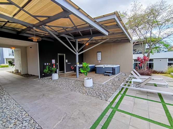 Guachipelín 3-10, muy linda-fina-nueva, L. Blanca, 3 hab, 2.5 baños, sala TV, patio, full amenidades. - Imagen 19