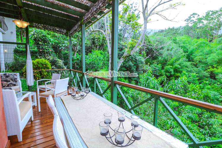 LUJOSA CASA CON 1.596 M2 LOTE Y CON VISTAS EN SAN ANTONIO ESCAZU - Imagen 16