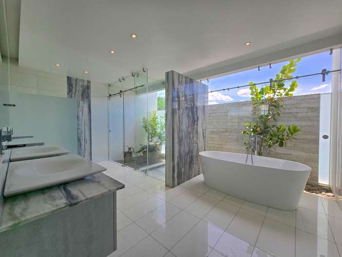 VALLE DEL SOL LINDORA SANTA ANA! CASA CONTEMPORANEA CON PISCINA PRIVADA - Imagen 17