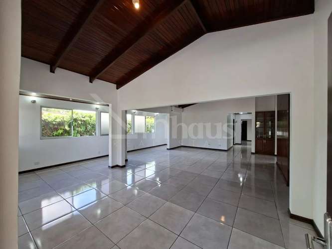 Venta de casa independiente de una planta en Santa Ana  - Imagen 17